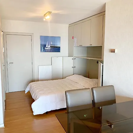 Apartment In Nieuwpoort Near Sandy Beaches, Cleaning Included Nieuwpoort